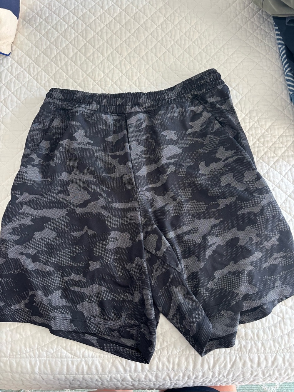 lululemon athletica Men's Black & Gray Camo Athletic Shorts